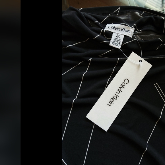 Calvin Klein Ladies Sleeveless Top - Picture 7 of 8